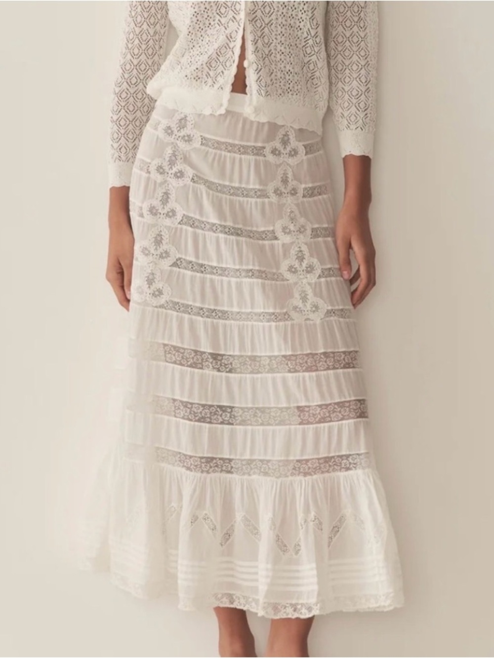 ISO DOEN ALLURA SKIRT IN SIZE SMALL, XS or MEDIUM